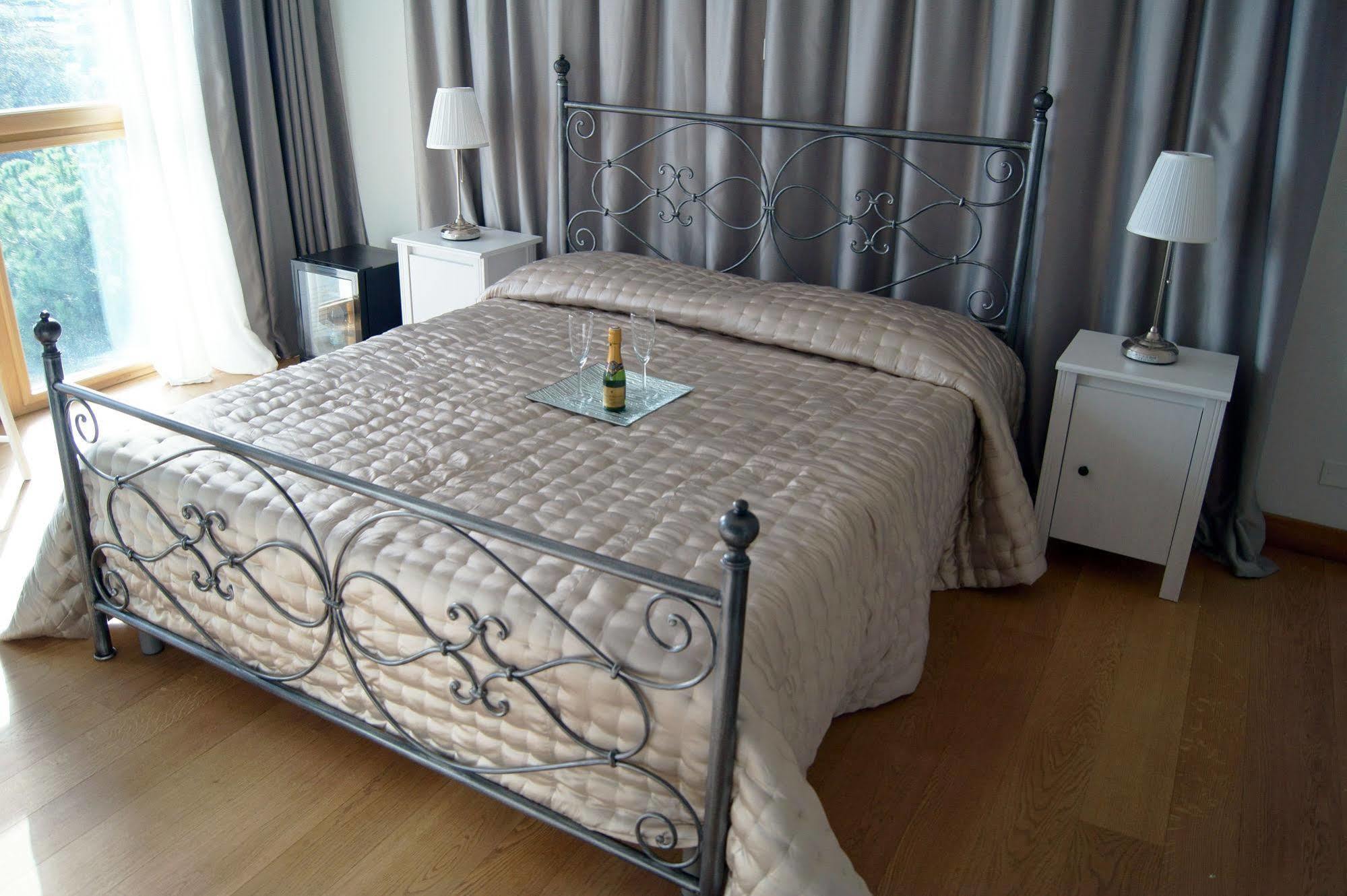 Baia Di Ognina Bed and Breakfast CTA Eksteriør billede