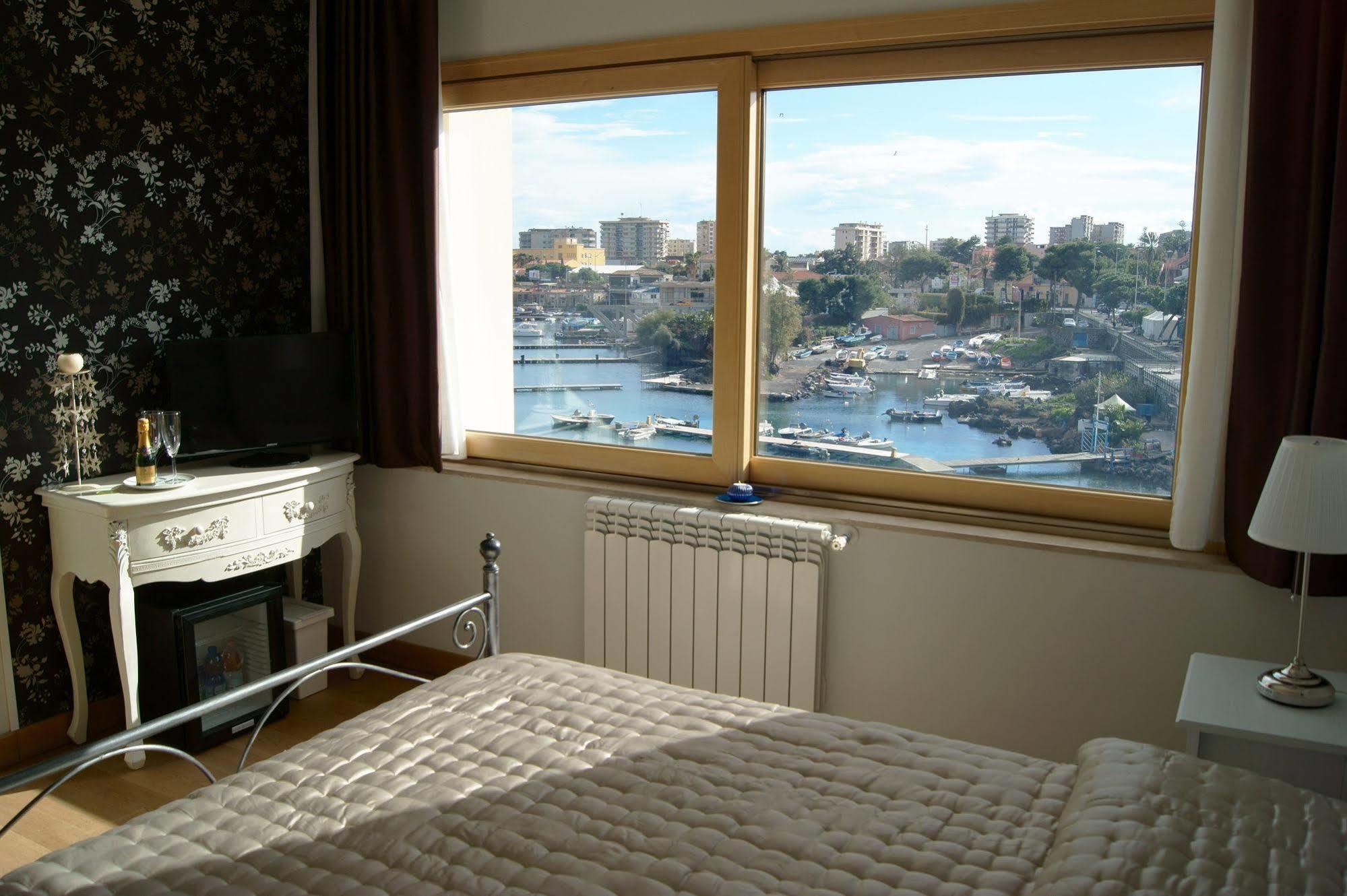 Baia Di Ognina Bed and Breakfast CTA Eksteriør billede